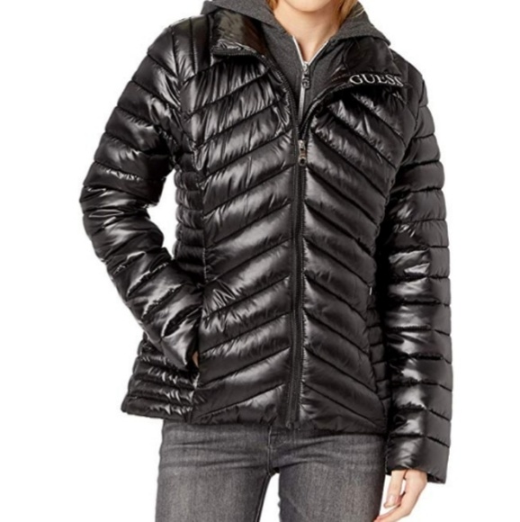 Women's GUESS brand puffer jacket. - Picture 1 of 2